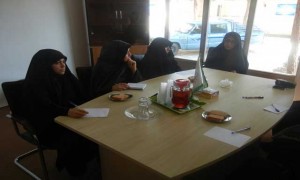 جلسه همفکري مسؤولين مرکز عترت و مربيان واحد دانش آموزي دختران سادات قم 